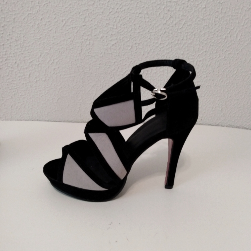 Jing Pin Gray Black Faux Suede 4 1/2' Heels sz 39
